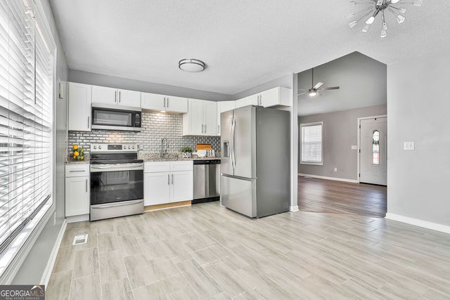 1209 N Hampton Drive, Hampton, GA 30228