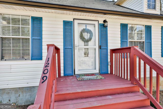 1209 N Hampton Drive, Hampton, GA 30228