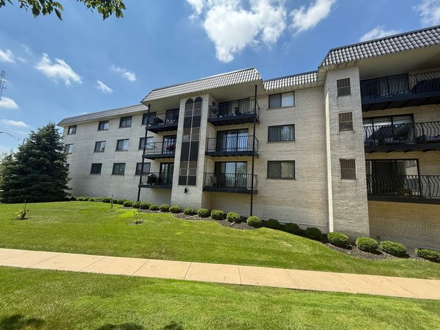 6950 W Forest Preserve Drive 207, Norridge, IL 60706