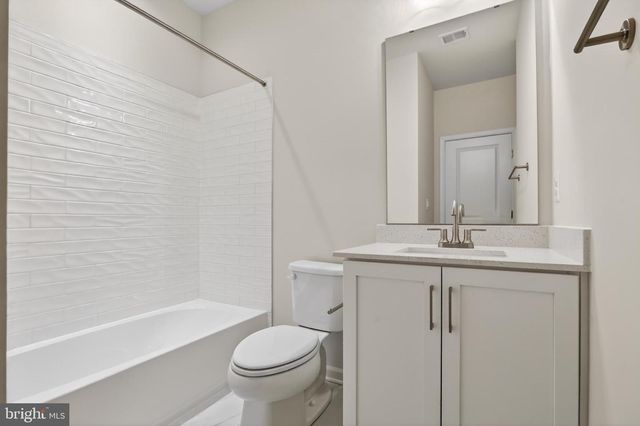 613 BARNEHURST ST, Middle River, MD 21220