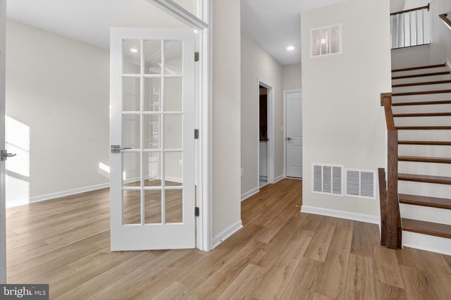 613 BARNEHURST ST, Middle River, MD 21220