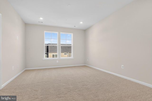 613 BARNEHURST ST, Middle River, MD 21220