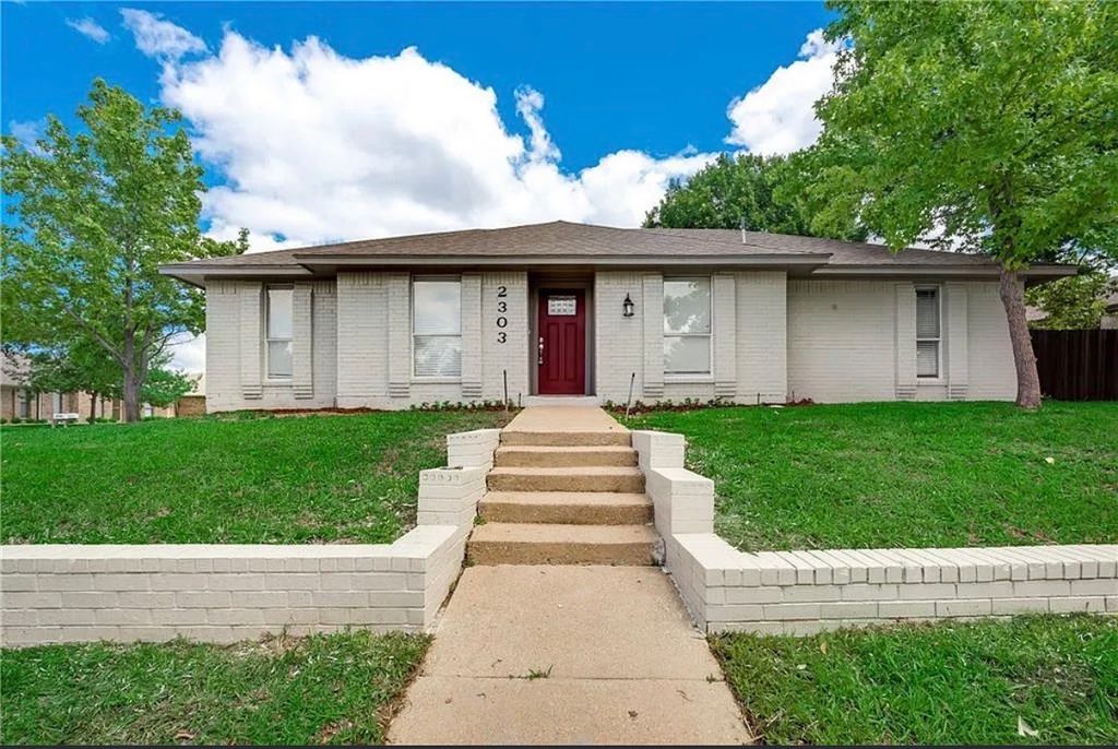 2303 Silverthorne Drive, Dallas, TX 75287