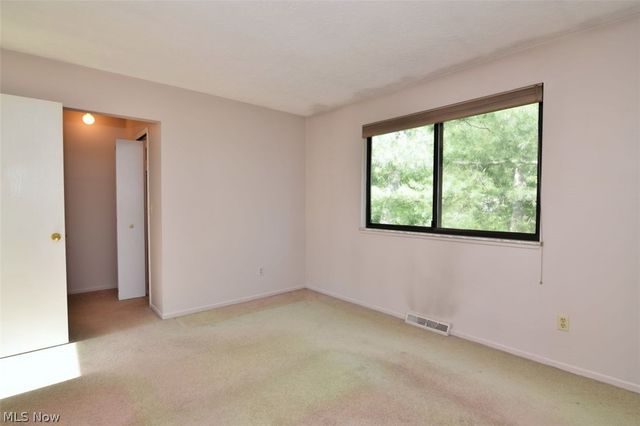 7024 Buckhurst Place, Concord Twp, OH 44060