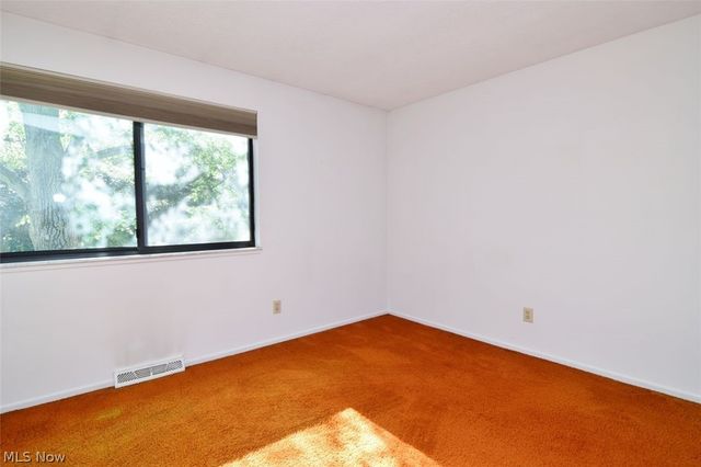 7024 Buckhurst Place, Concord Twp, OH 44060
