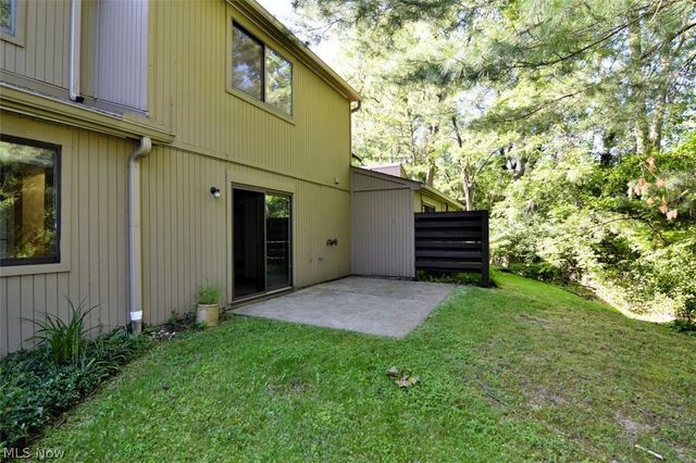 7024 Buckhurst Place, Concord Twp, OH 44060