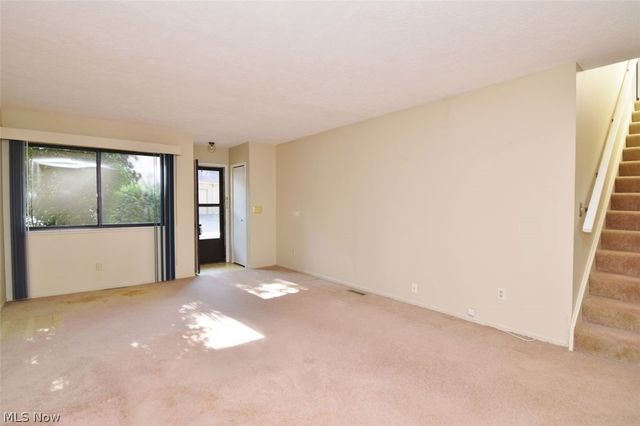 7024 Buckhurst Place, Concord Twp, OH 44060