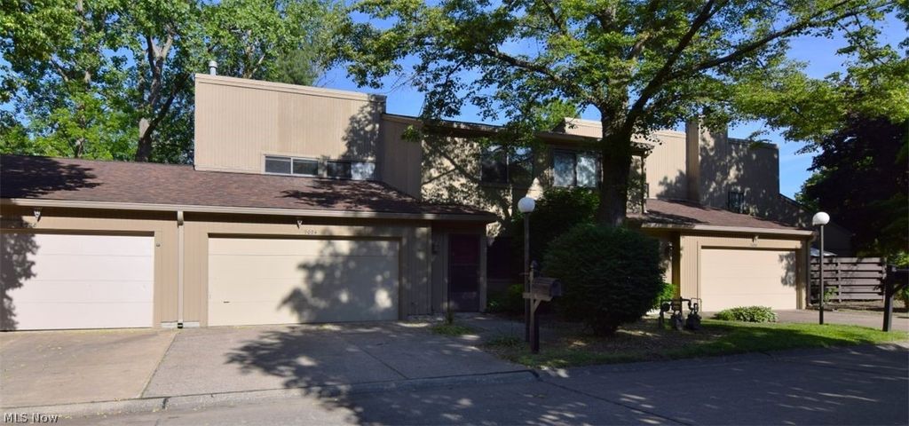 7024 Buckhurst Place, Concord Twp, OH 44060