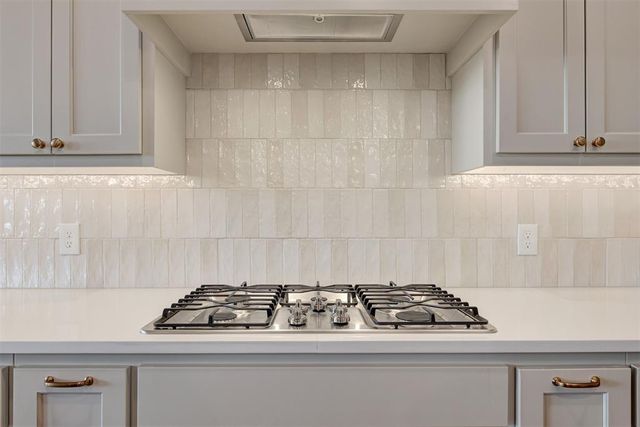 7916 Amber Ridge Drive, Edmond, OK 73034