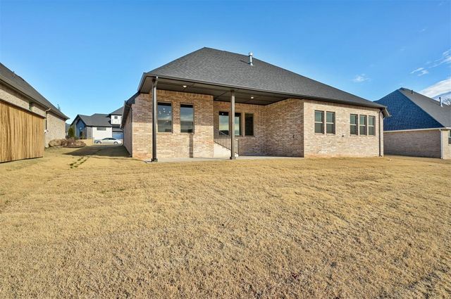 7916 Amber Ridge Drive, Edmond, OK 73034