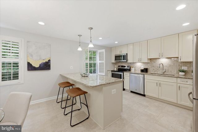 9425 CANDLEBERRY CT, Burke, VA 22015