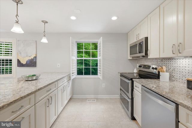 9425 CANDLEBERRY CT, Burke, VA 22015