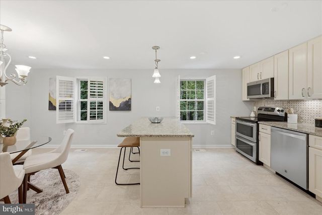 9425 CANDLEBERRY CT, Burke, VA 22015