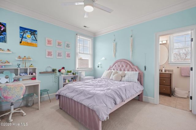 813 Fox Ridge Lane, Wilmington, NC 28405