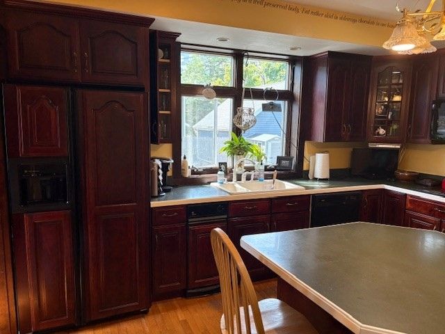 21 Whitney Rd, Quincy, MA 02169