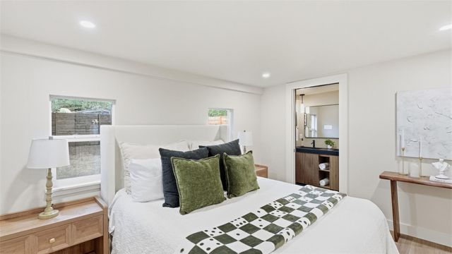 400 Chippendale Ave, Austin, TX 78745
