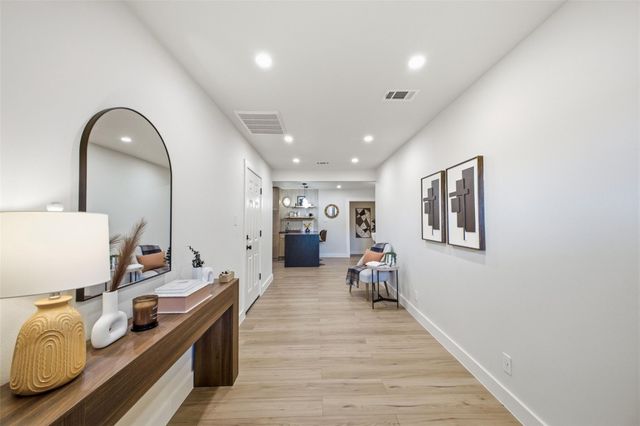 400 Chippendale Ave, Austin, TX 78745
