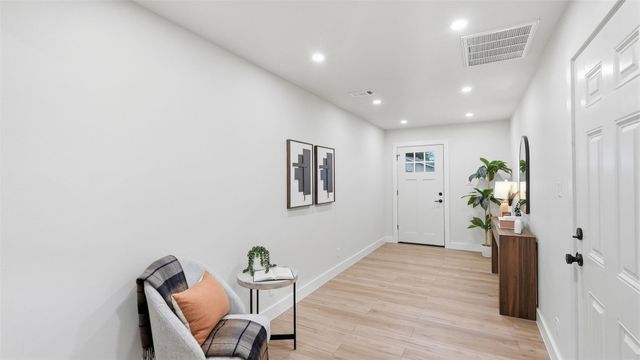 400 Chippendale Ave, Austin, TX 78745