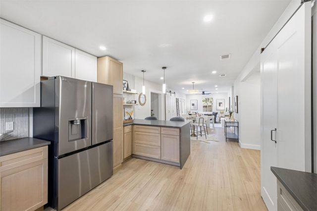 400 Chippendale Ave, Austin, TX 78745