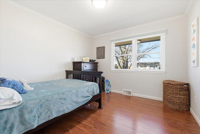 107 SURREY Avenue, Council Bluffs, IA 51503