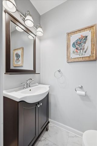 107 SURREY Avenue, Council Bluffs, IA 51503