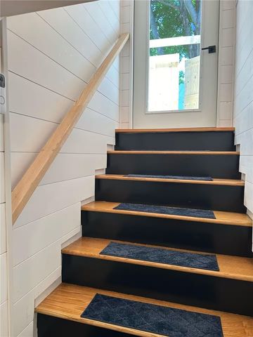 207 Main Avenue, Warwick, RI 02886