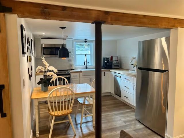 207 Main Avenue, Warwick, RI 02886