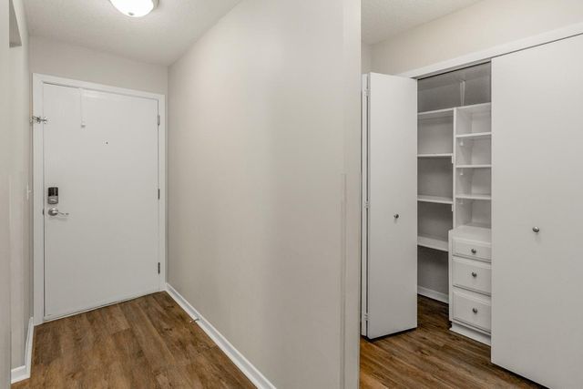 3431 Kent Street 708, Shoreview, MN 55126