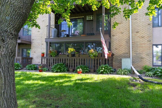 3431 Kent Street 708, Shoreview, MN 55126