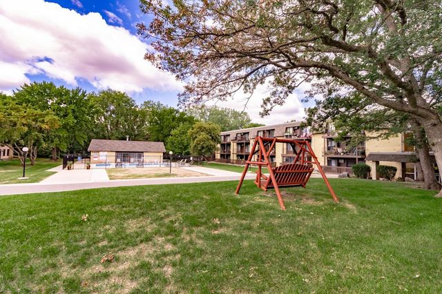 3431 Kent Street 708, Shoreview, MN 55126