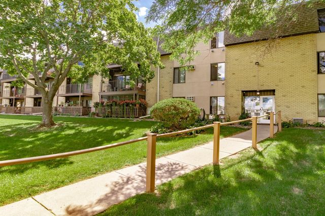 3431 Kent Street 708, Shoreview, MN 55126