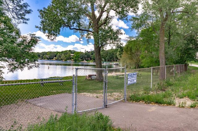 3431 Kent Street 708, Shoreview, MN 55126