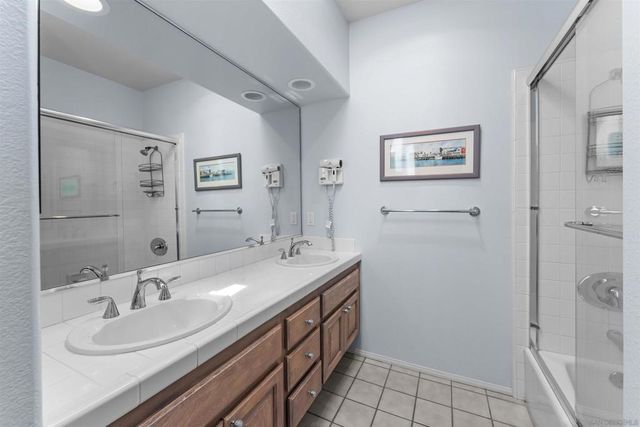 9744 Claiborne Square, La Jolla, CA 92037