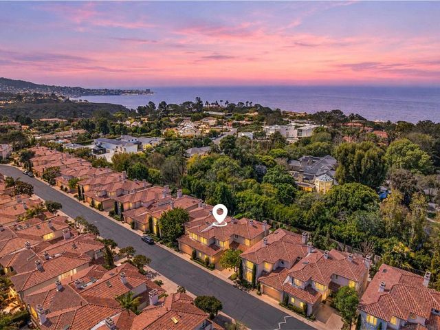 9744 Claiborne Square, La Jolla, CA 92037