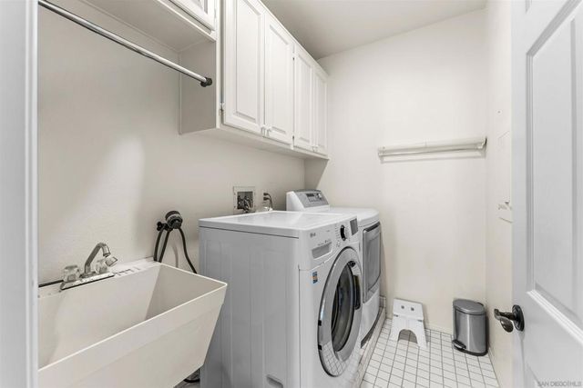 9744 Claiborne Square, La Jolla, CA 92037