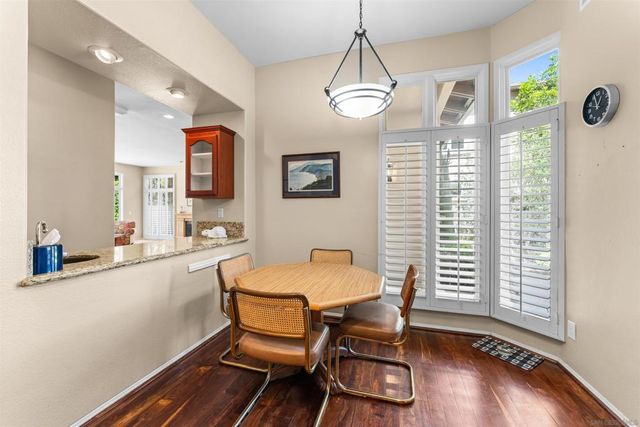 9744 Claiborne Square, La Jolla, CA 92037