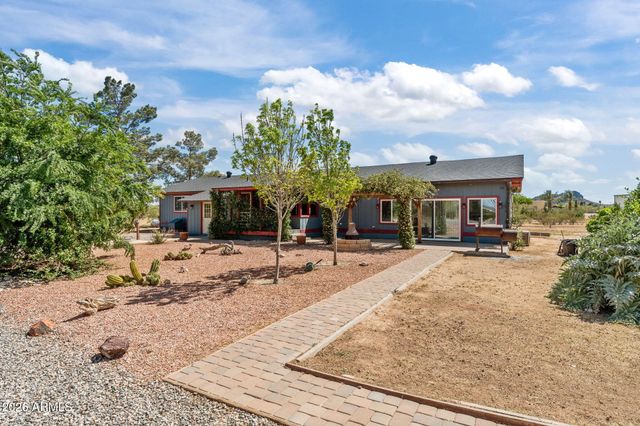 48234 N 513TH Avenue, Aguila, AZ 85320