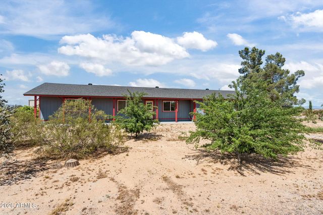 48234 N 513TH Avenue, Aguila, AZ 85320
