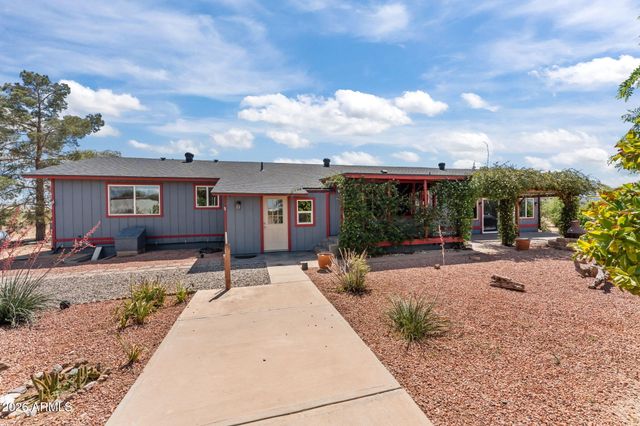 48234 N 513TH Avenue, Aguila, AZ 85320