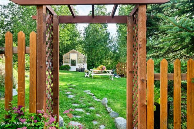 2276 E Ridgeview Drive, Wasilla, AK 99654