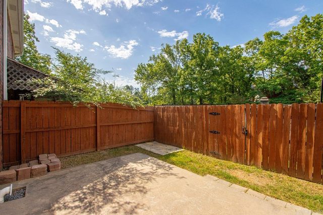 200 Pine Forest 3-B, Maumelle, AR 72113