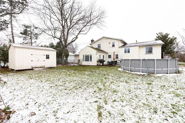 32 Black Walnut Drive, Greece, NY 14615