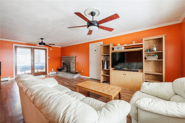 32 Black Walnut Drive, Greece, NY 14615