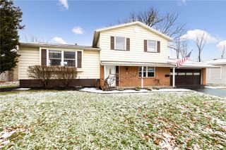 32 Black Walnut Drive, Greece, NY 14615