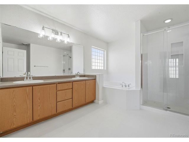 20000 Mitchell Pl 80, Denver, CO 80249
