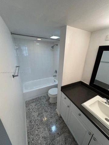10765 Cleary Blvd 109, Plantation, FL 33324