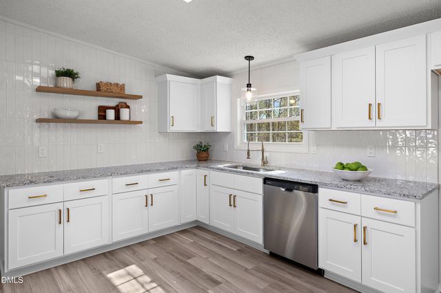 113 Pineview Drive, Louisburg, NC 27549