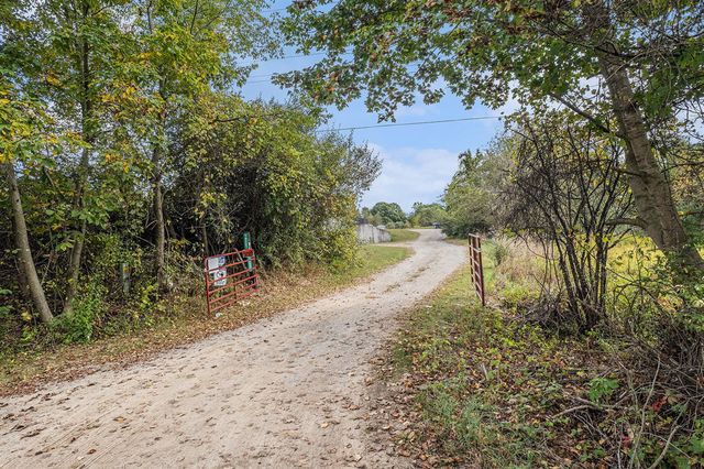 l10497 S Jackson Road, Cement City, MI 49233