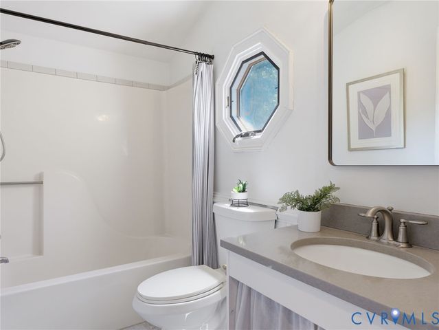 13905 Old Hampstead Ln, Chester, VA 23831