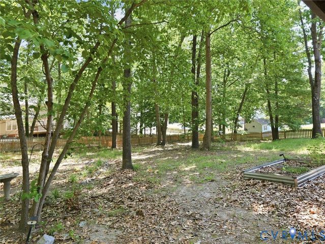 13905 Old Hampstead Ln, Chester, VA 23831